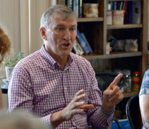 Mayor threatens councillor after taking offence to debate