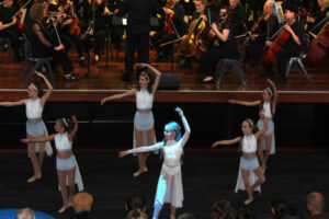 Orchestral manoeuvrers keep the show on