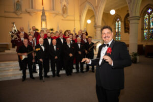 Operatic tenor returns to where his career started, the Ipswich Orpheus Chorale