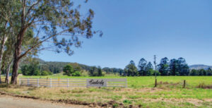 Cultivation, grazing country, bushland and home on Palen Creek’s Easterly