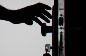 “Two weeks out from the end of our lease with nowhere to go”: Ipswich uni students struggle for housing