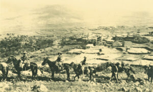 Our History – Crowd welcomes soldier’s return