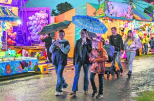 Rain and flame, Boonah Show entertains the masses