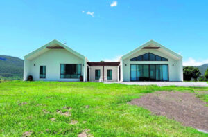 Wedding reception venue put forward for rural Maroon