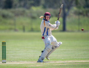 Bushrangers turn up heat on final rivals