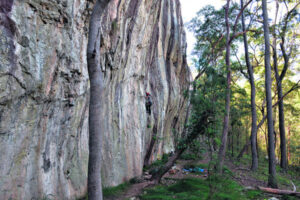 Rock climbers destroying culturally significant Scenic Rim site, archaeologists say