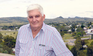 Cr McInnes to recontest Division 6